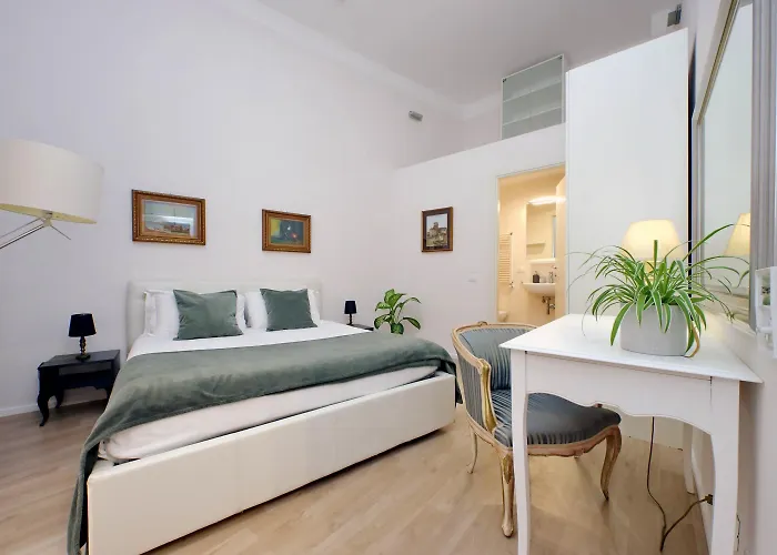 דירה Treasurerome Opera & Trevi 2br *