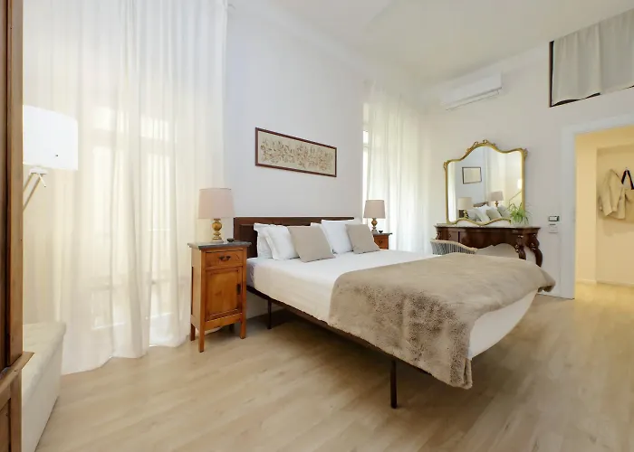 Treasurerome Opera & Trevi 2br רומא