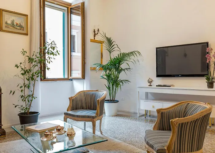 Treasurerome Opera & Trevi 2br *